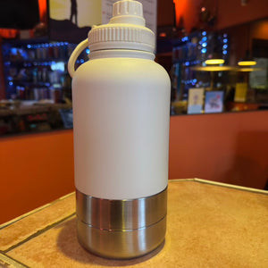 Pet 32oz Water Bottle with two integrated feeder/water bowls.